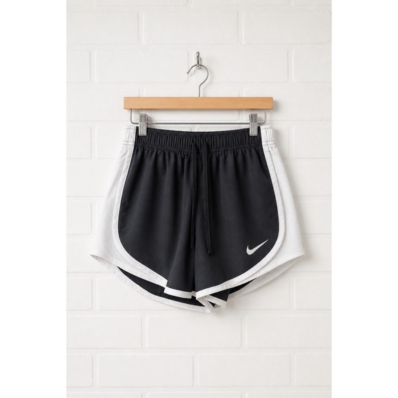 Nike Pants - NWT Nike XS Tempo Running Shorts Womens BLACK White 849585-012